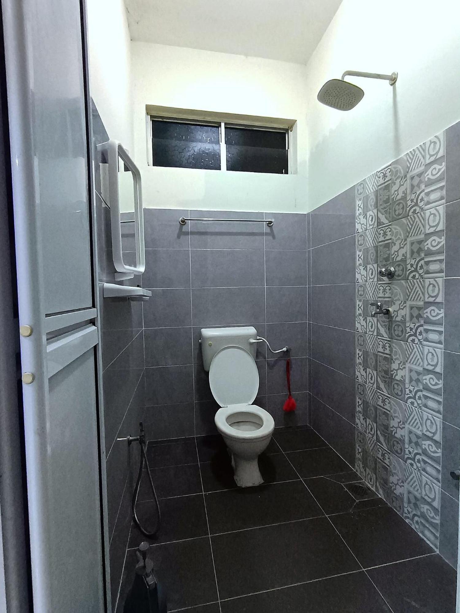 אראו Ebnur Homestay מראה חיצוני תמונה